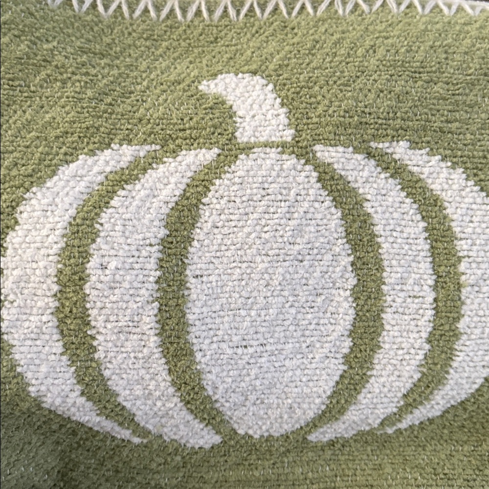 RACHEL ASHWELL➕THE FARMHOUSE Oversized Pumpkin Throw NWT - Picture 4 of 6
